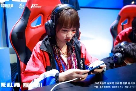 四十三电竞第一女老板RuRu潘婕
